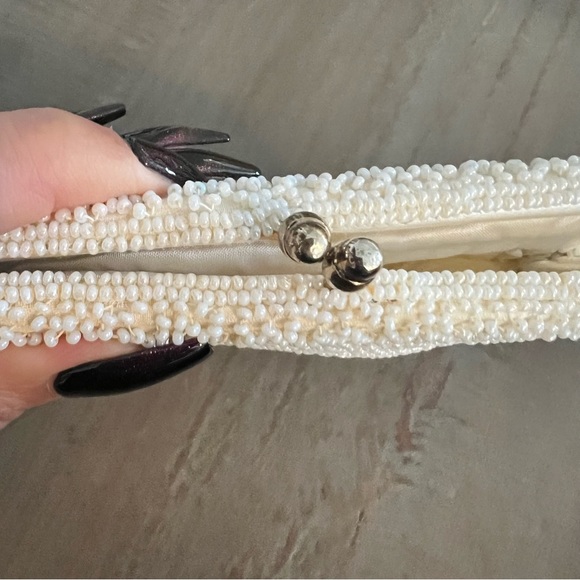 Vintage 1950s Richere Hand Made Floral Beaded Clutch. Hand Made in Japan - Picture 4 of 16